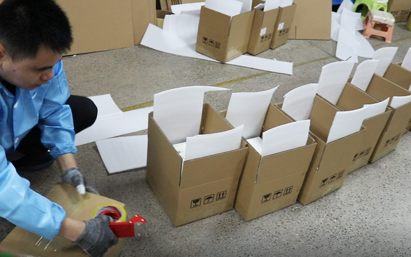 Final inspection and packaging at XLY